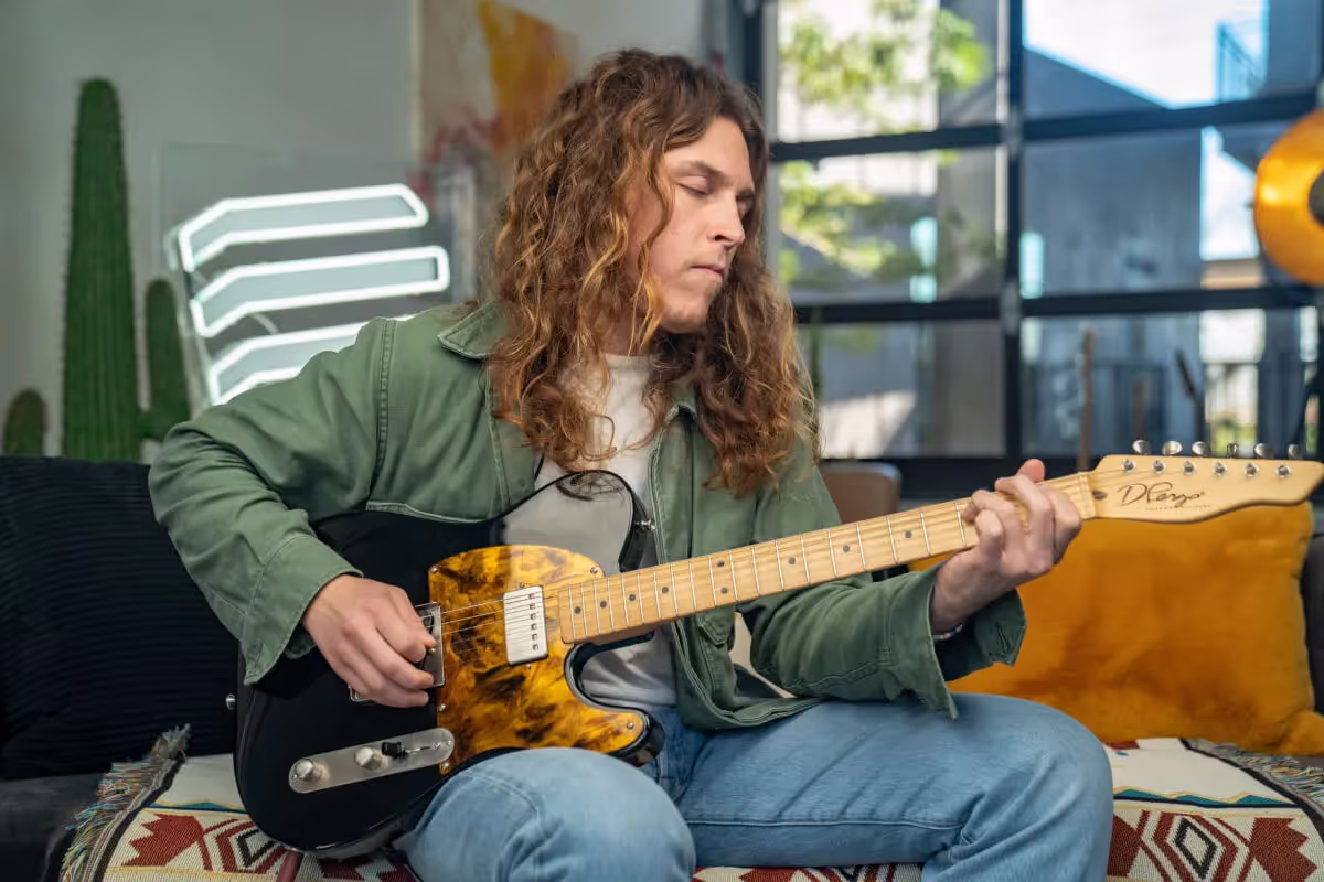 Mastering Hybrid Picking for Guitar: A Step-by-Step Beginner's Tutorial